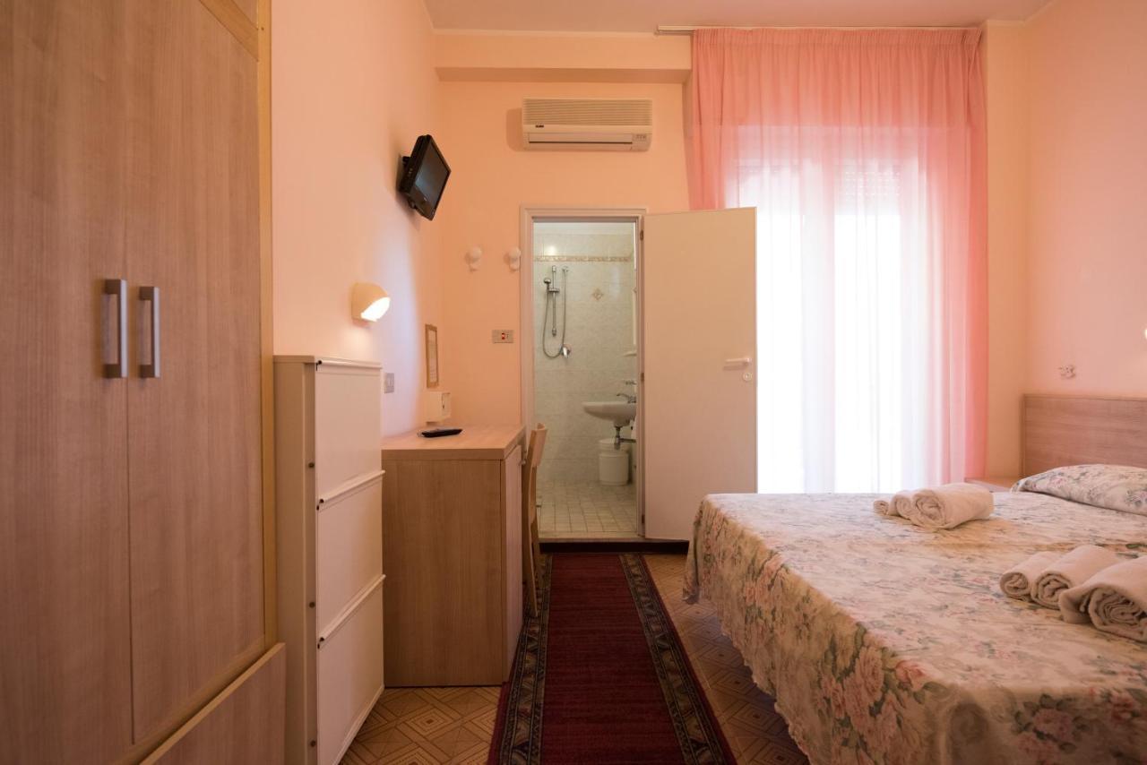 Hotel Settebello B&B Cesenatico Luaran gambar