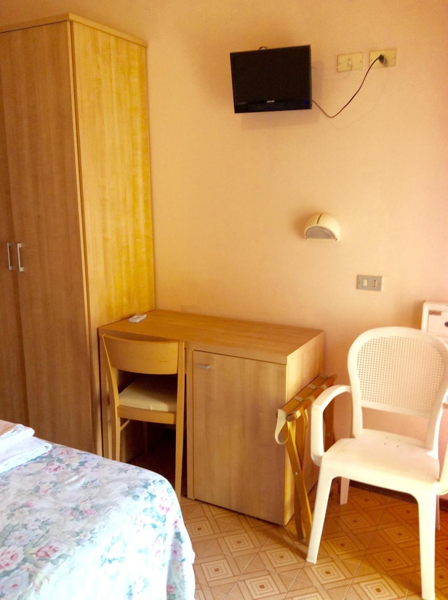 Hotel Settebello B&B Cesenatico Bilik gambar