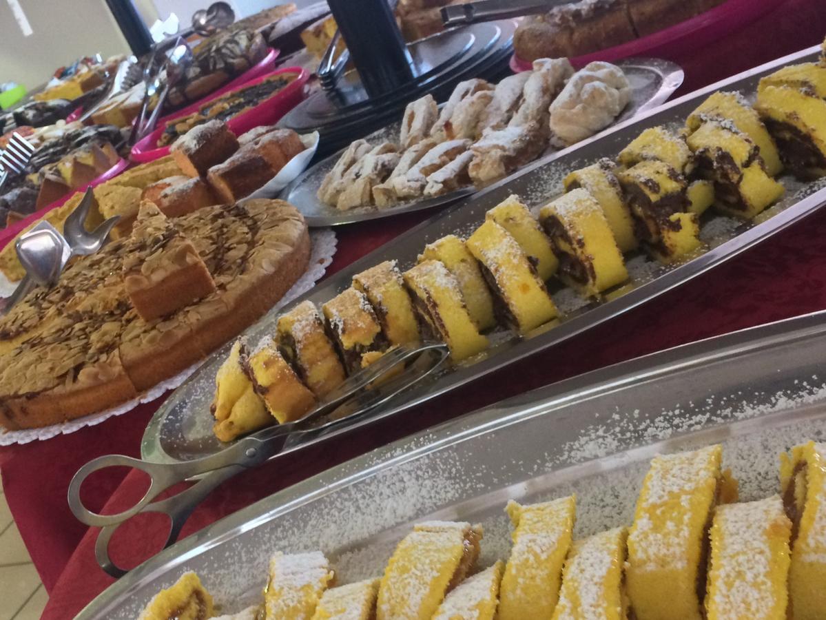 Hotel Settebello B&B Cesenatico Luaran gambar