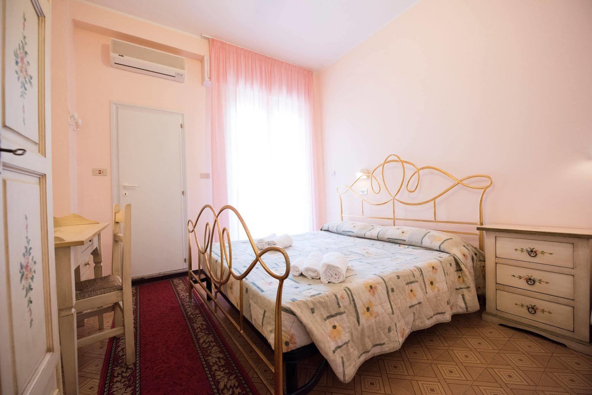 Hotel Settebello B&B Cesenatico Luaran gambar
